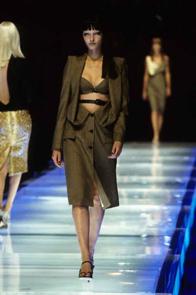 Look 8
